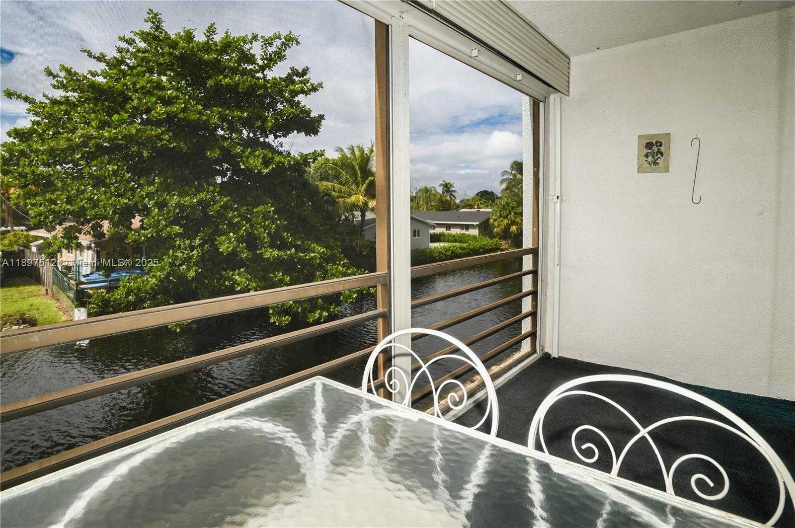 Small Image of 110 ROYAL PARK DR #2H, Oakland Park Number 2