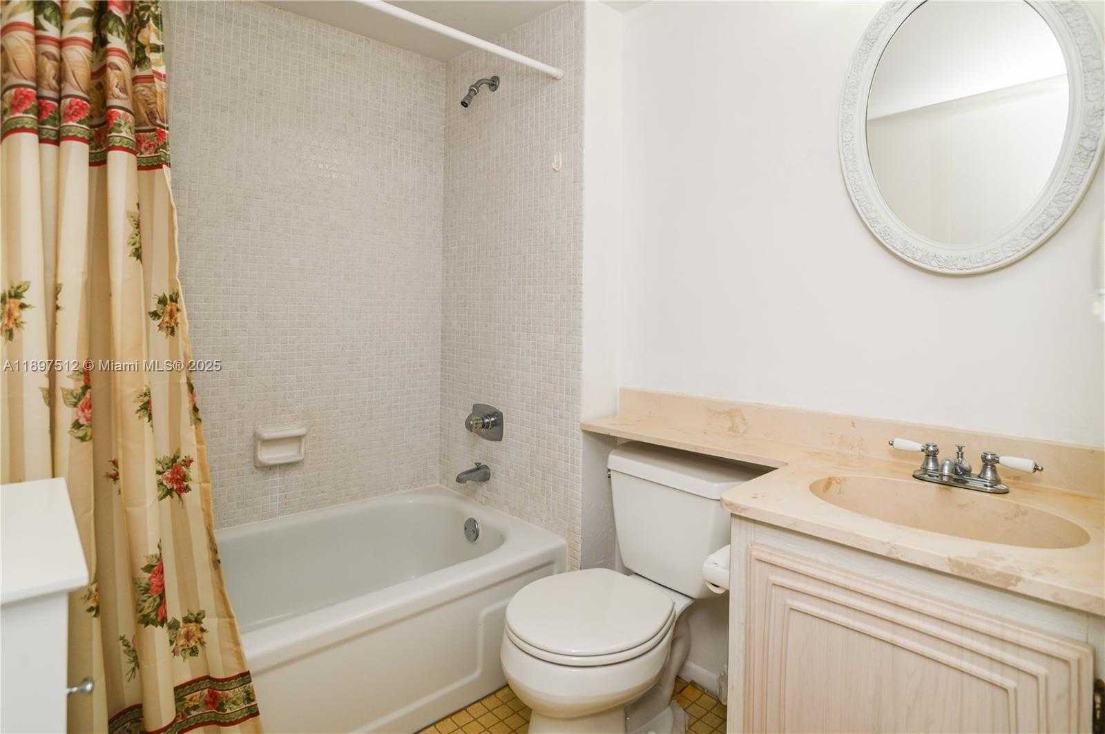 Small Image of 110 ROYAL PARK DR #2H, Oakland Park Number 20