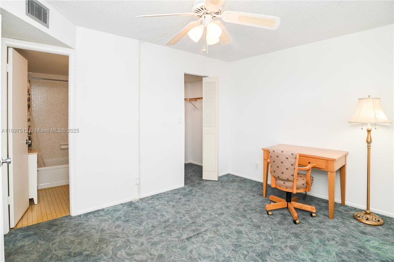 Small Image of 110 ROYAL PARK DR #2H, Oakland Park Number 27