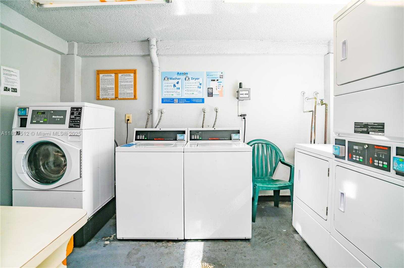 Small Image of 110 ROYAL PARK DR #2H, Oakland Park Number 34