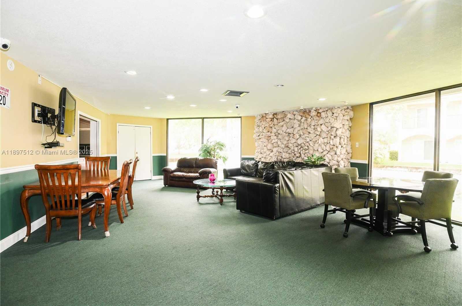 Small Image of 110 ROYAL PARK DR #2H, Oakland Park Number 37