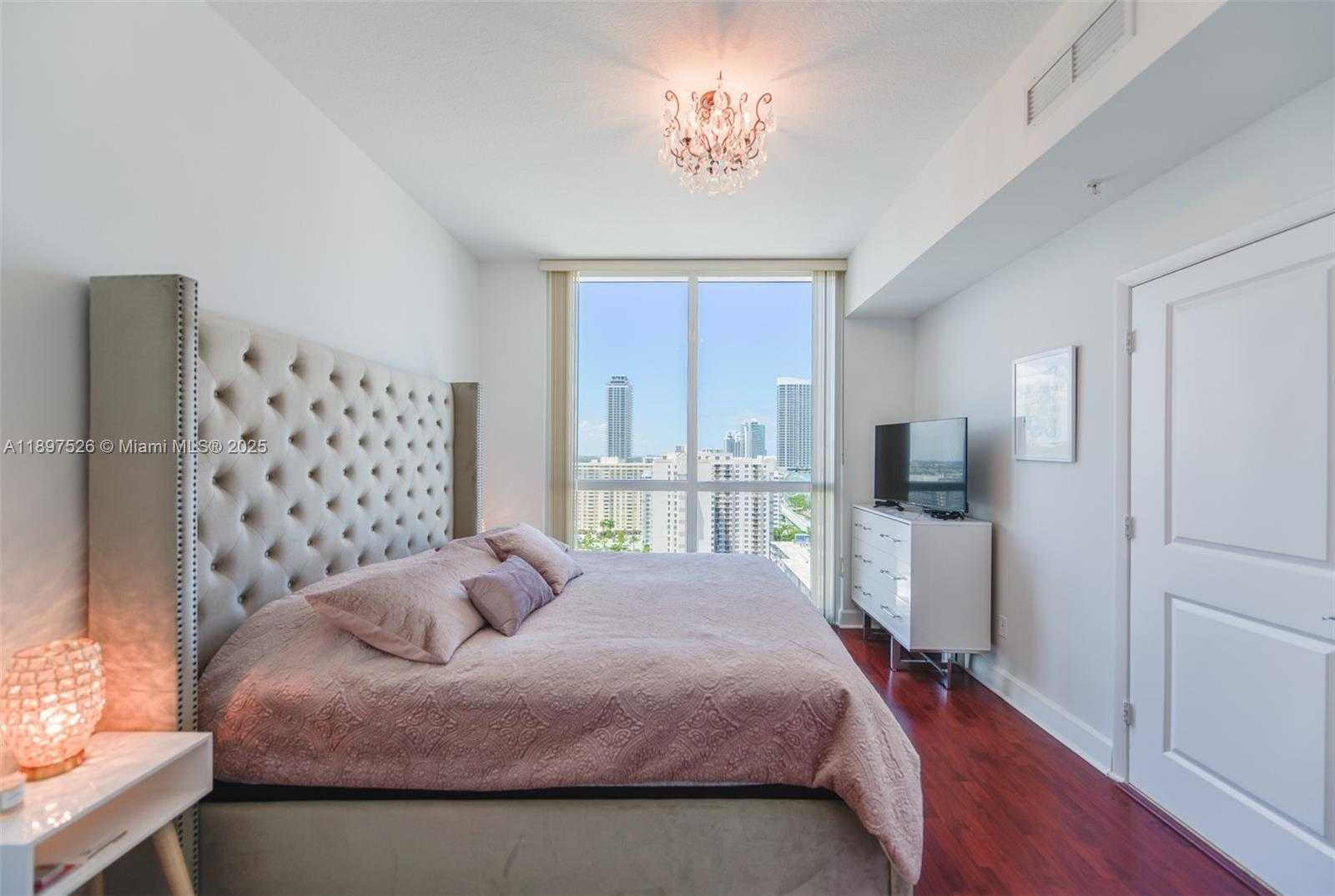 Small Image of 1945 SOUTH OCEAN DR #1909, Hallandale Beach Number 11