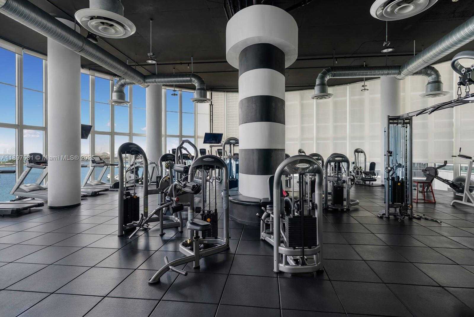 Small Image of 1800 NORTH BAYSHORE DR #2511, Miami Number 28