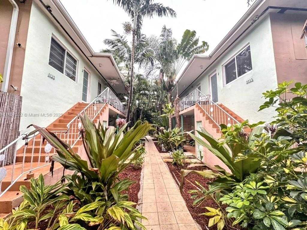 Small Image of 1115 MERIDIAN AVE #Townhouse, Miami Beach Number 17