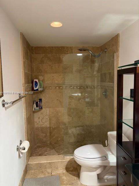 Small Image of 90 EDGEWATER DR #505, Coral Gables Number 7
