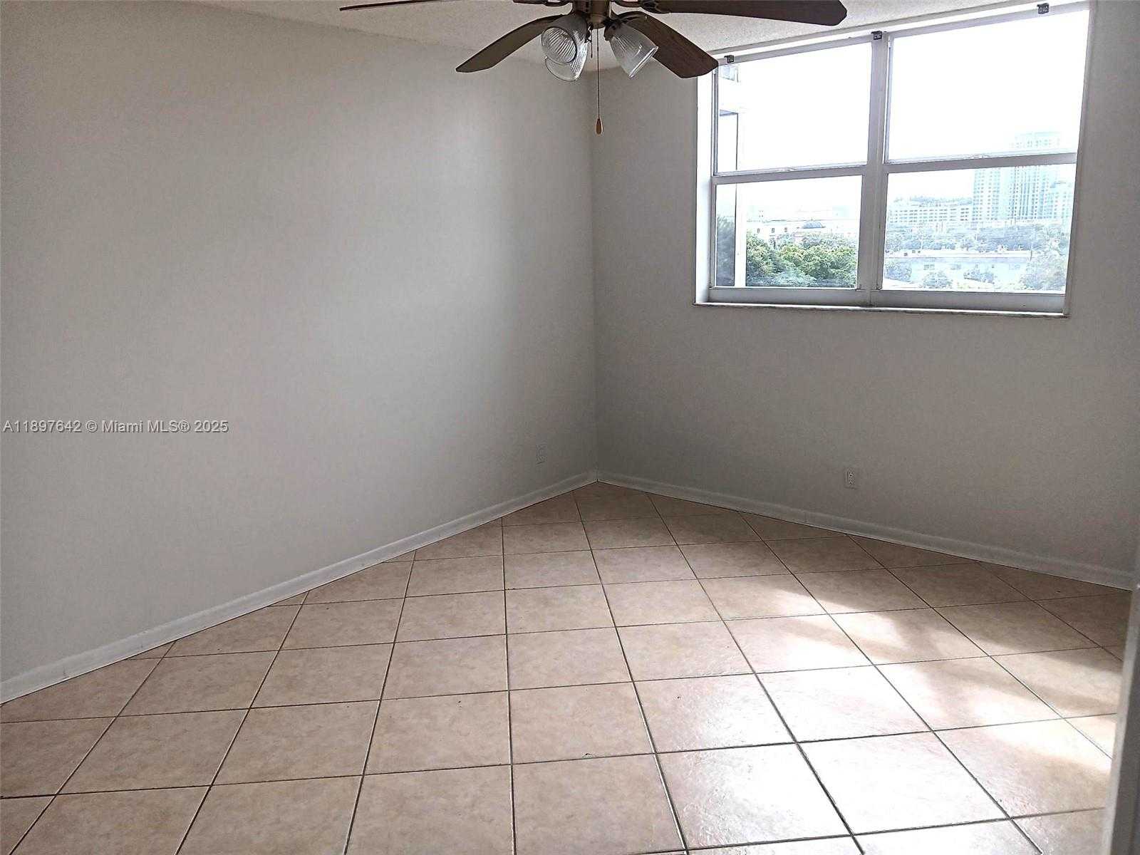 Small Image of 1830 DIXIEANNA ST #503, Hollywood Number 10