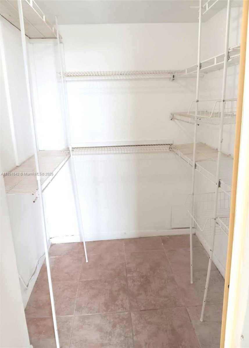 Small Image of 1830 DIXIEANNA ST #503, Hollywood Number 12