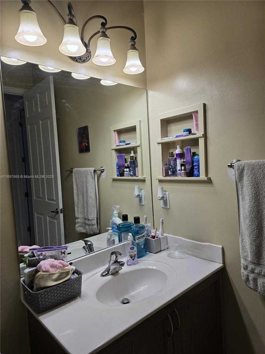 Small Image of 2520 NORTH WEST 4TH ST, Boynton Beach Number 15