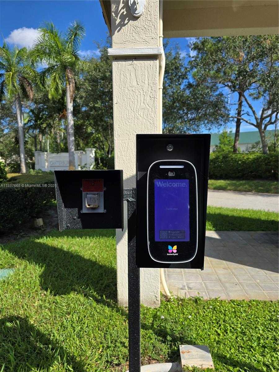 Small Image of 2520 NORTH WEST 4TH ST, Boynton Beach Number 2