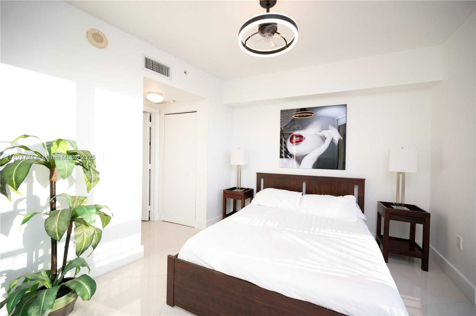 Small Image of 1750 NORTH BAYSHORE DR #2615, Miami Number 17