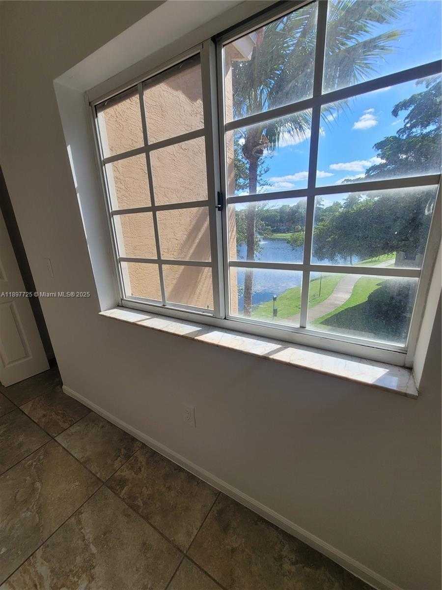 Small Image of 2133 RENAISSANCE BLVD #306, Miramar Number 39