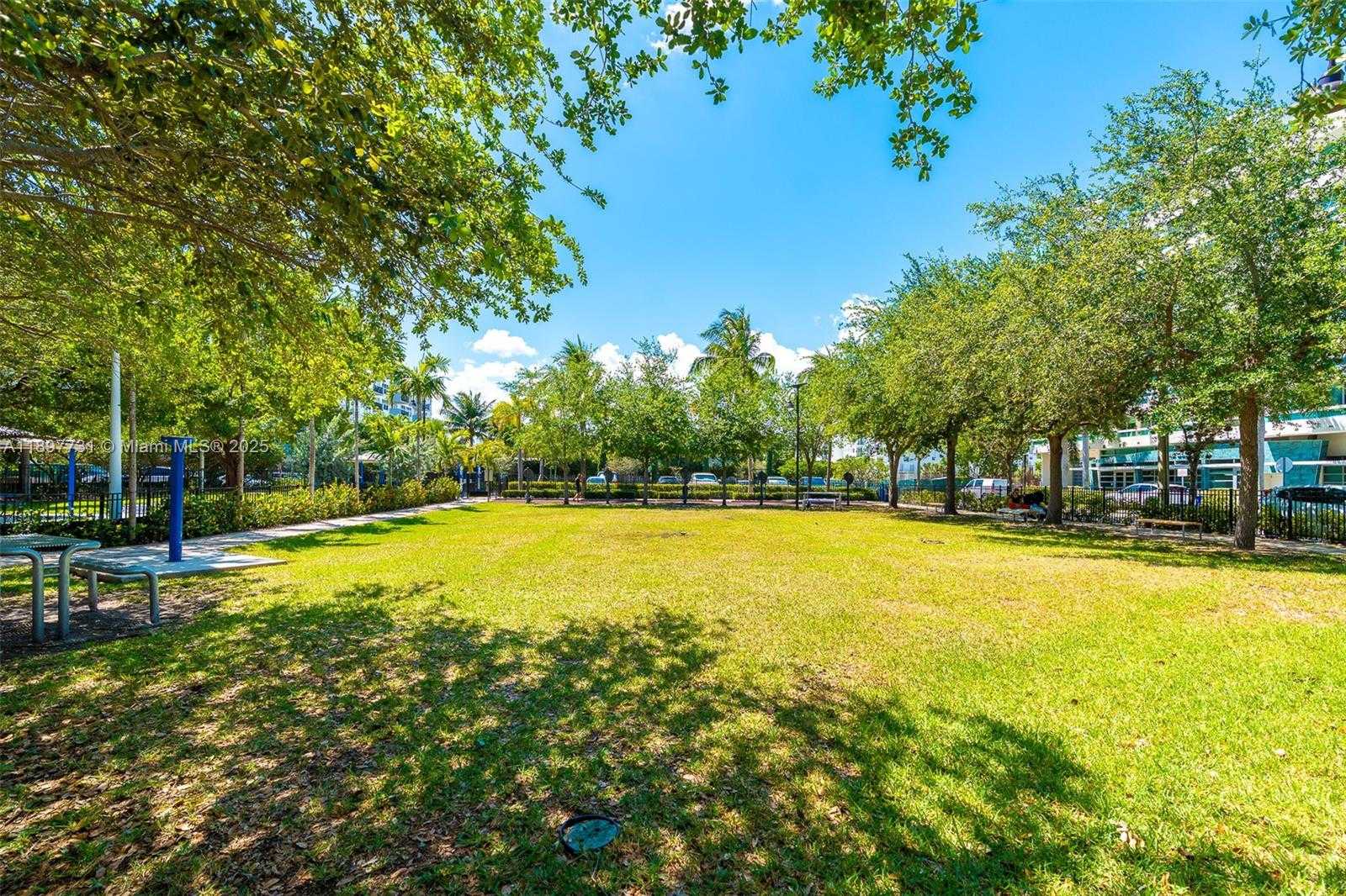 Small Image of 9111 EAST BAY HARBOR DR #6A, Bay Harbor Islands Number 34
