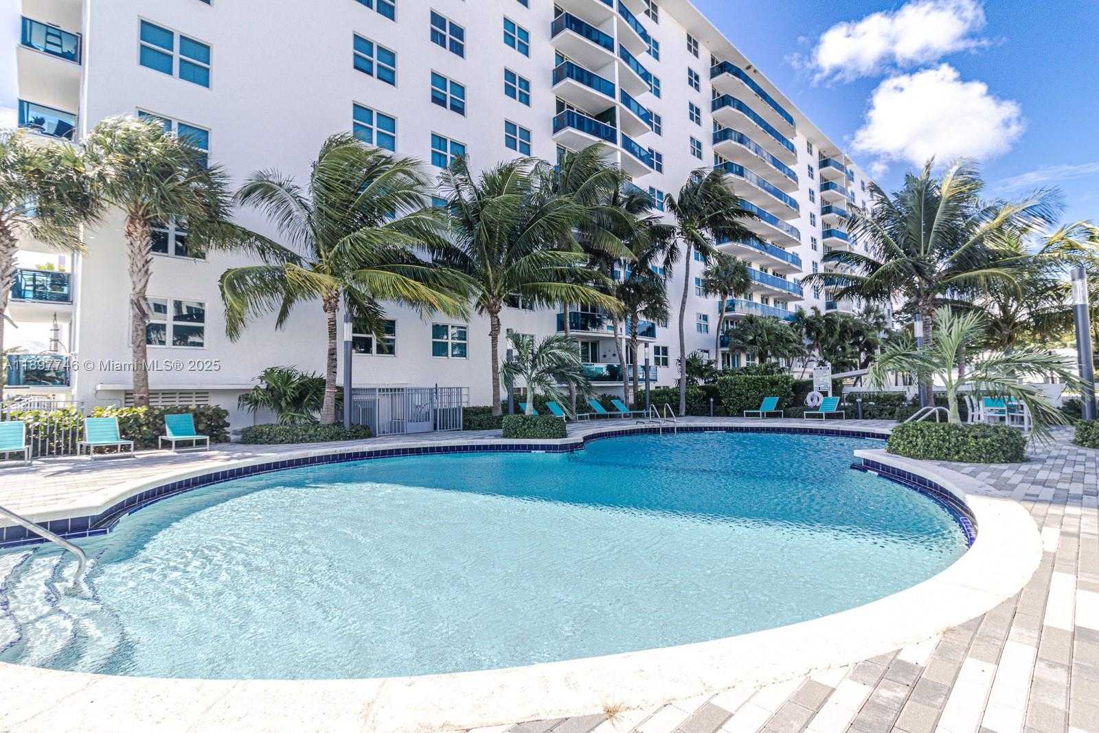 Small Image of 7501 EAST TREASURE DR #8T, North Bay Village Number 20