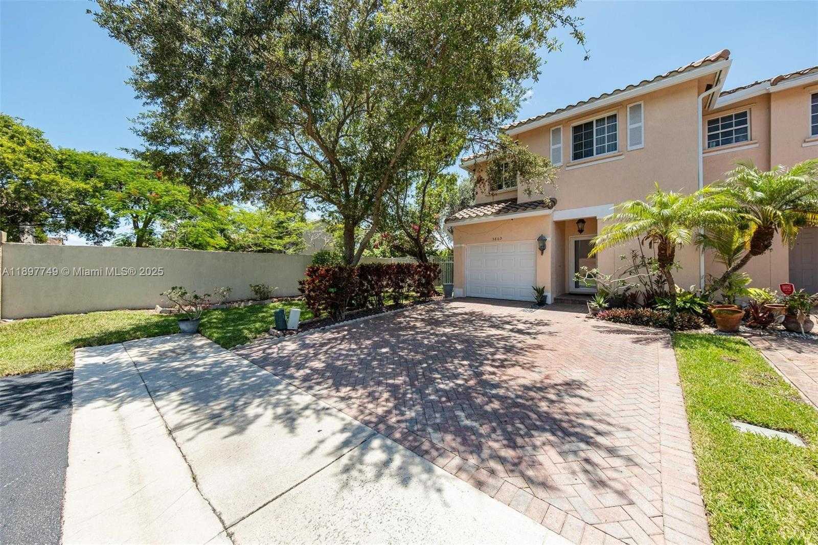 Imagen de Pequeño Objeto