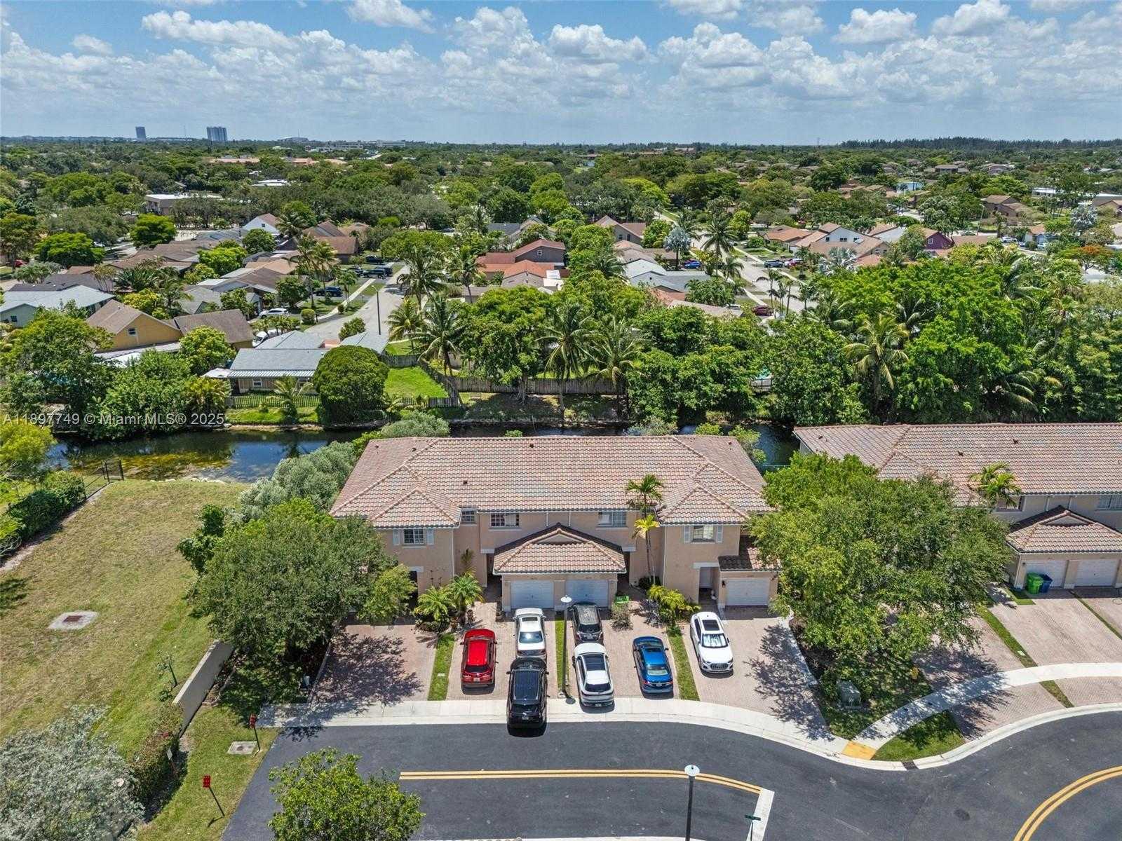 Imagen de Pequeño Objeto