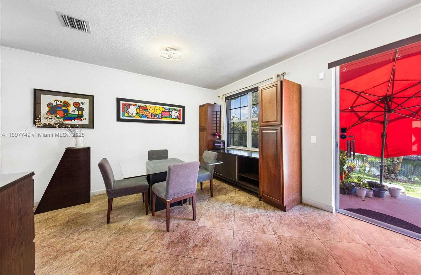 Imagen de Pequeño Objeto