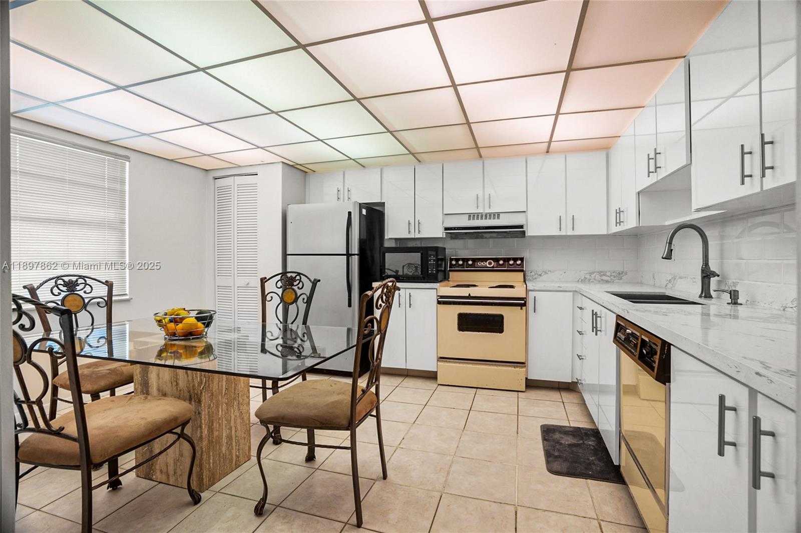 Small Image of 3940 INVERRARY BLVD #304-A, Lauderhill Number 8