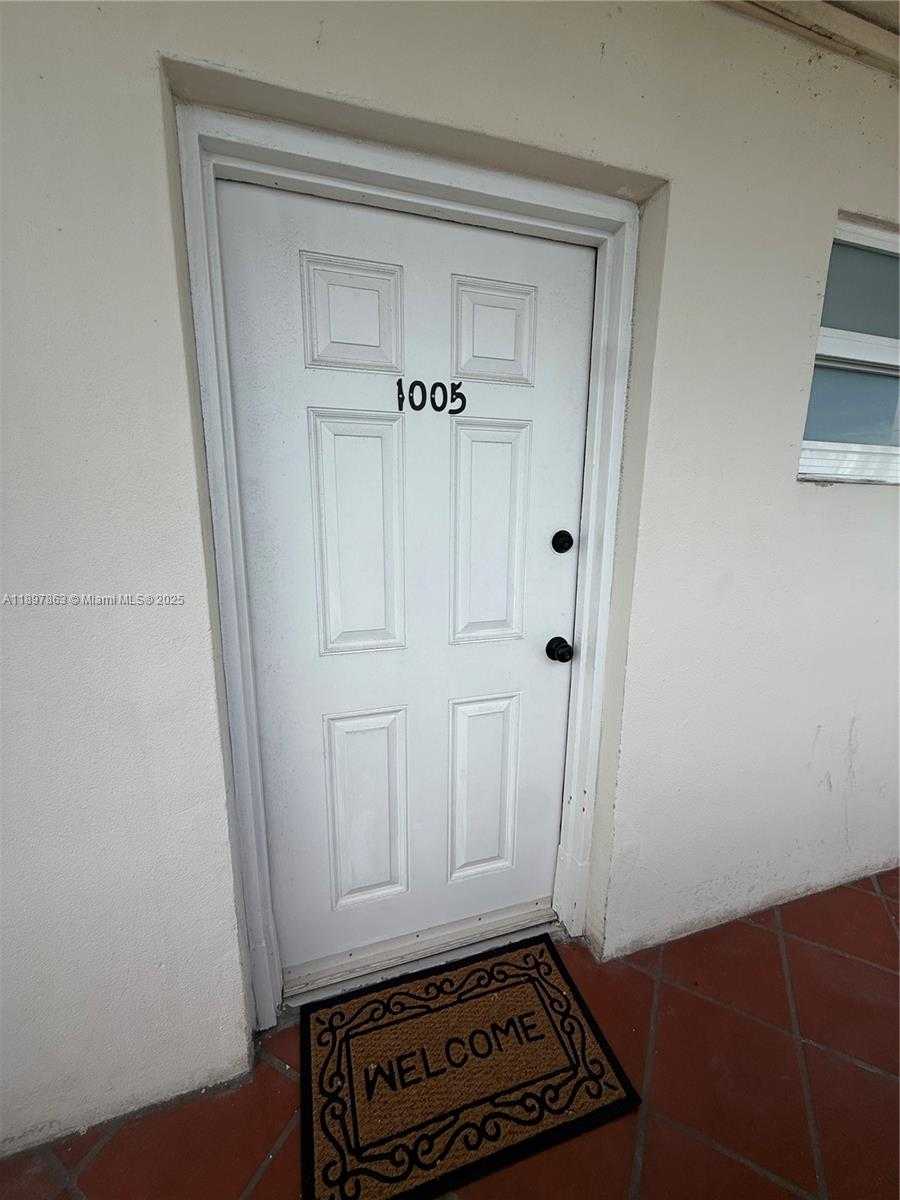 Small Image of 7904 WEST DR #1005, North Bay Village Number 17