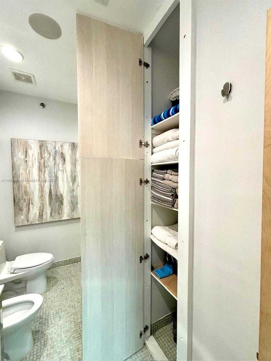 Imagen de Pequeño Objeto
