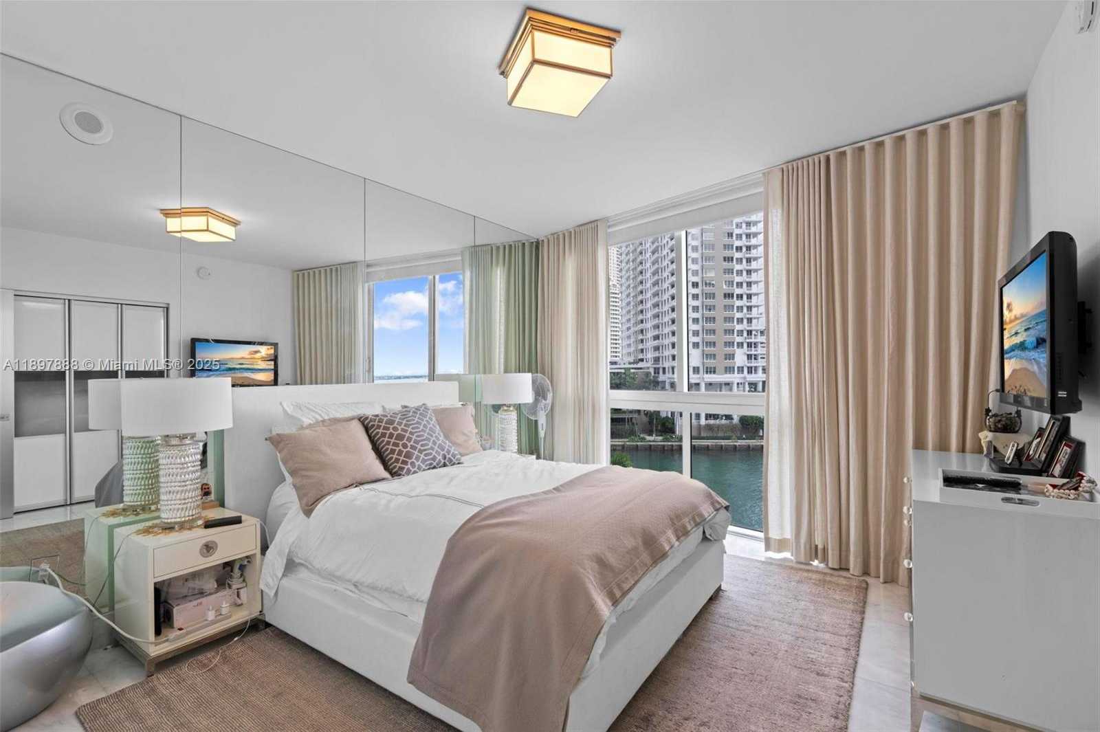Small Image of 495 BRICKELL AVE #501, Miami Number 15