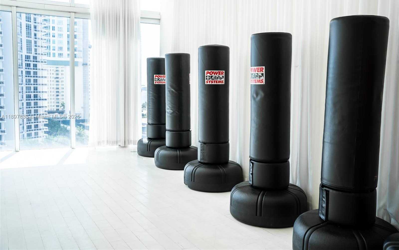 Small Image of 495 BRICKELL AVE #501, Miami Number 31