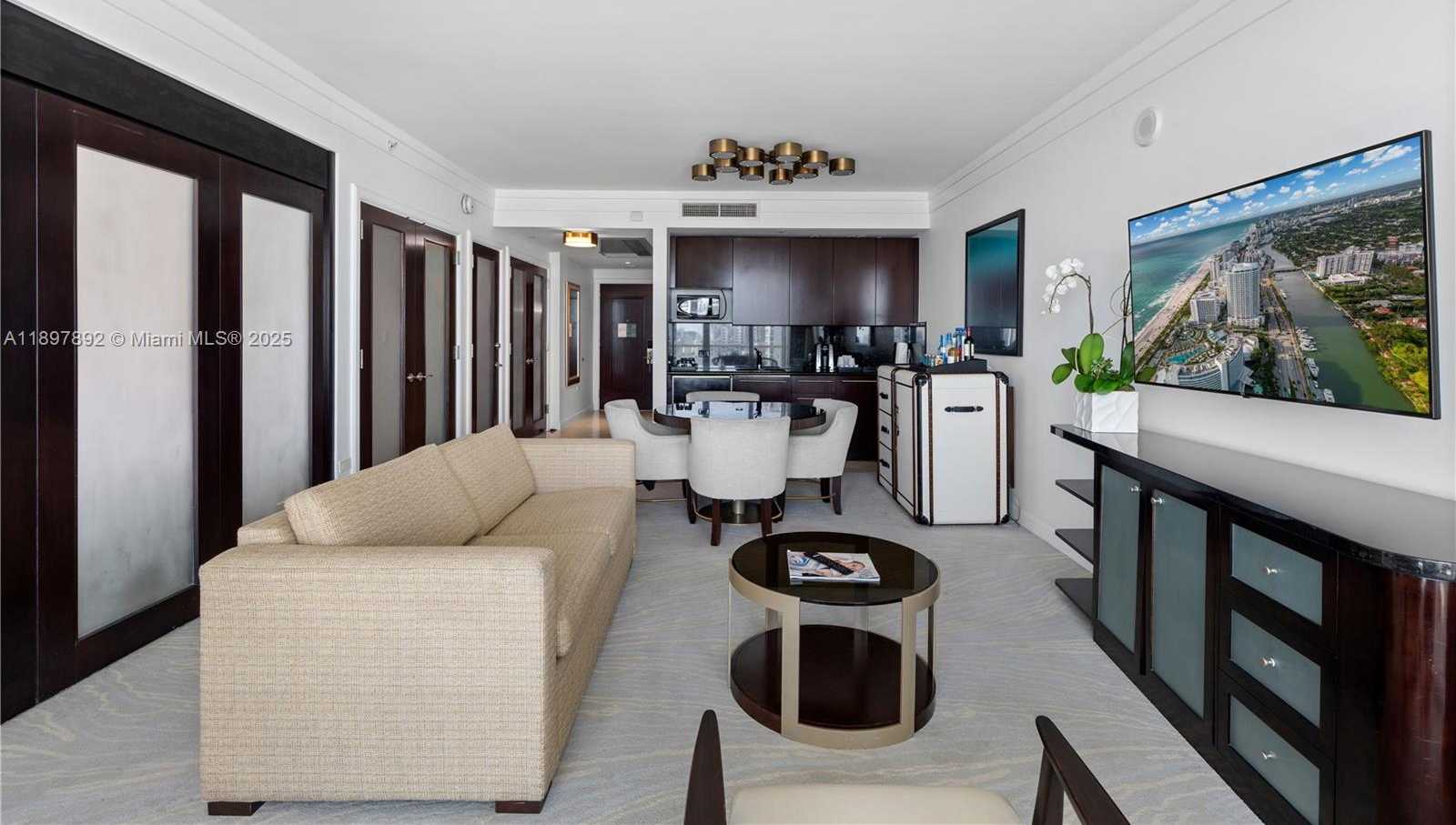 Small Image of 4391 COLLINS AVE #1619, Miami Beach Number 5