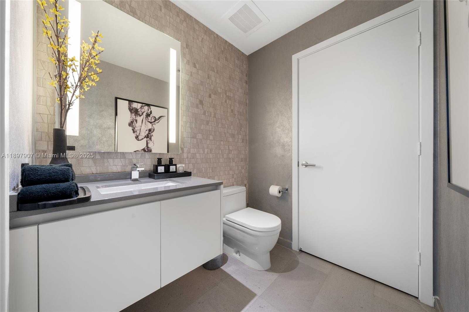 Small Image of 88 SOUTH WEST 7TH ST #3910, Miami Number 16