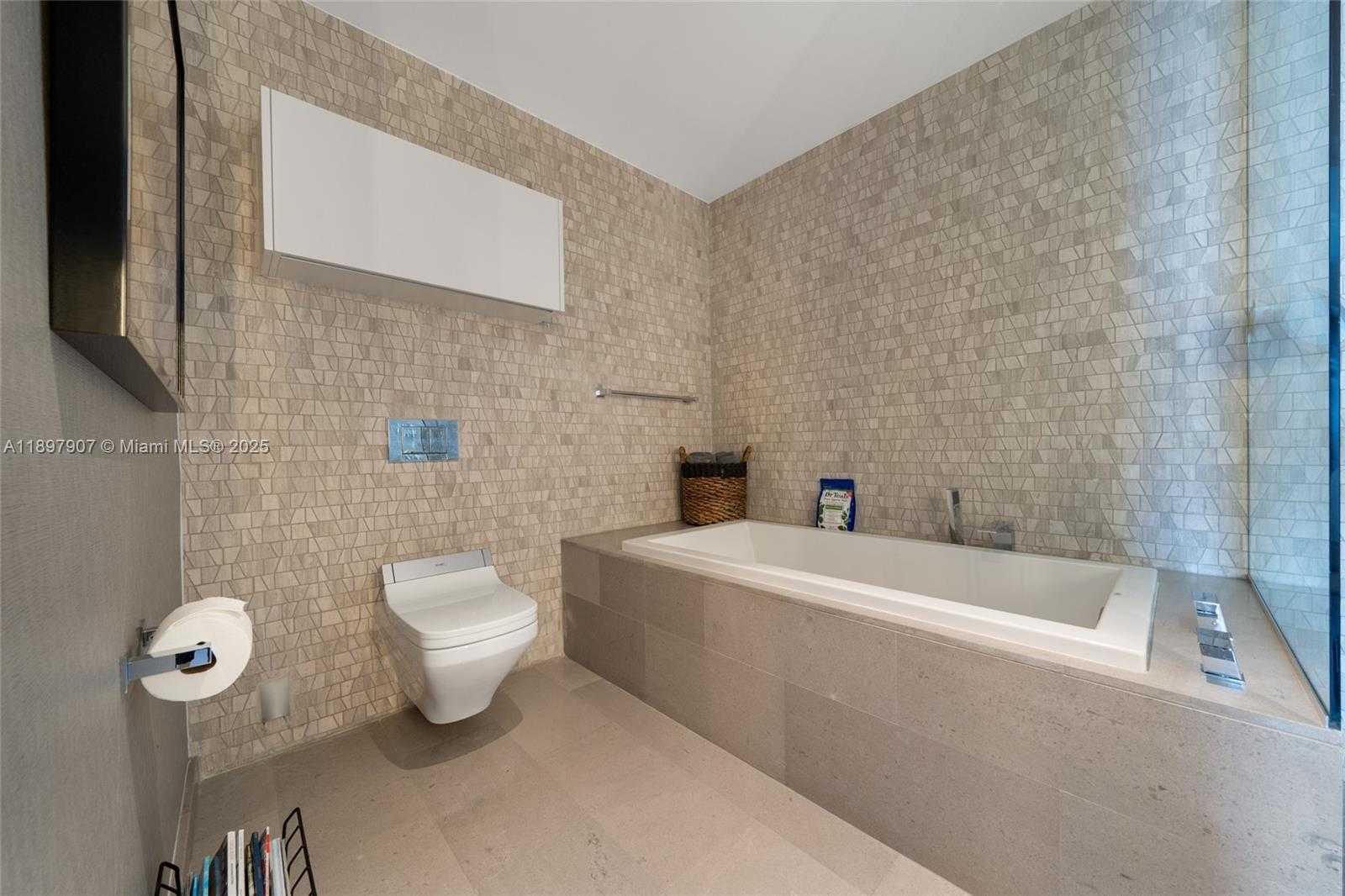 Small Image of 88 SOUTH WEST 7TH ST #3910, Miami Number 21