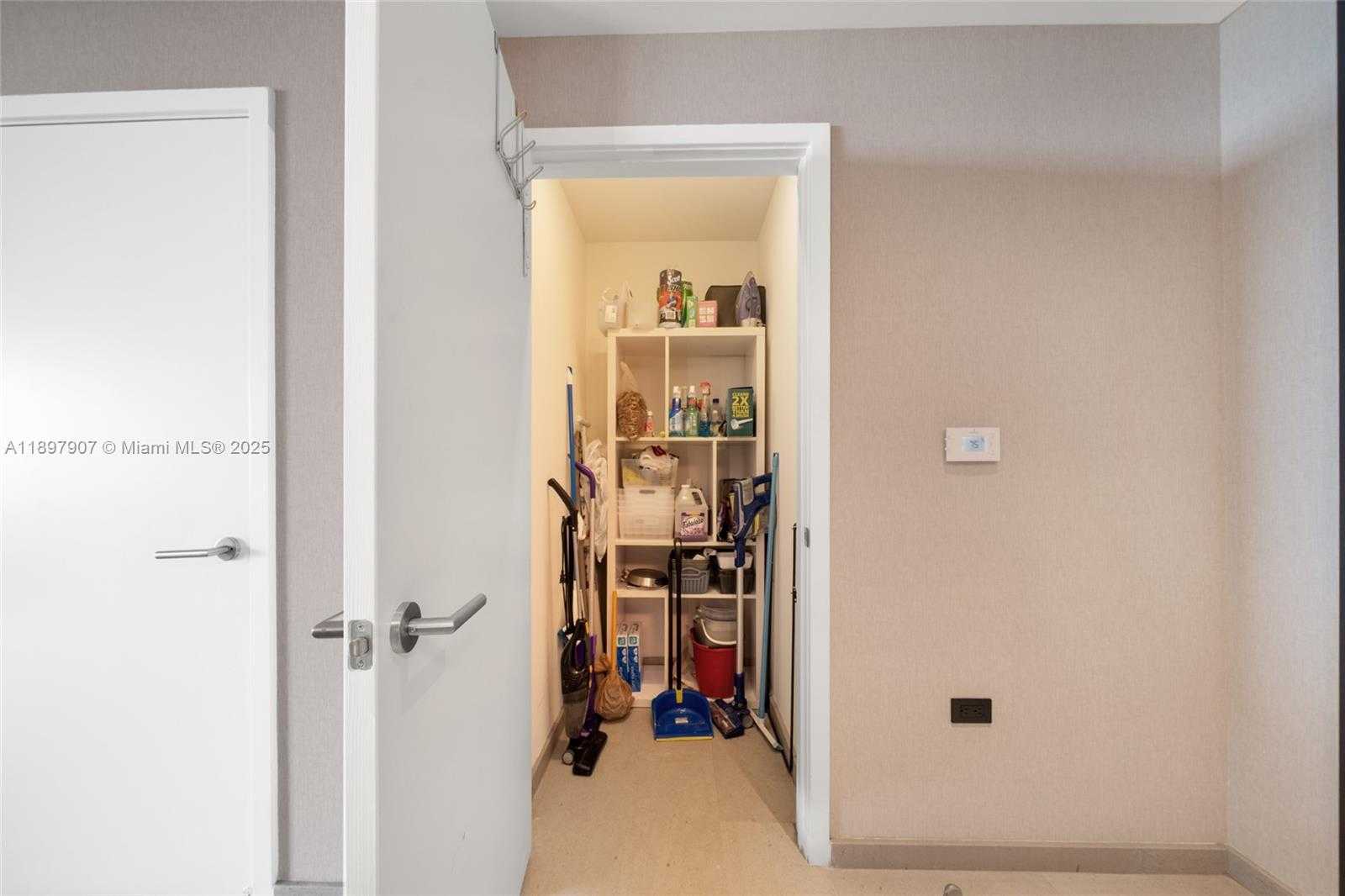 Small Image of 88 SOUTH WEST 7TH ST #3910, Miami Number 28