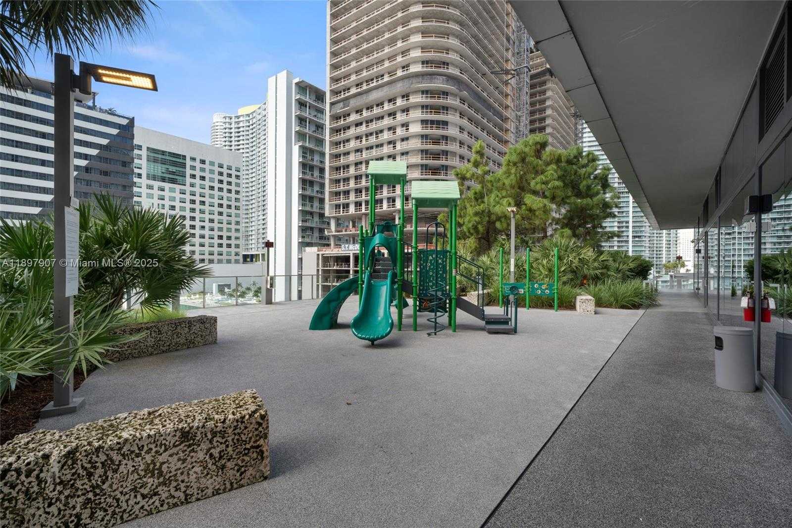 Small Image of 88 SOUTH WEST 7TH ST #3910, Miami Number 35