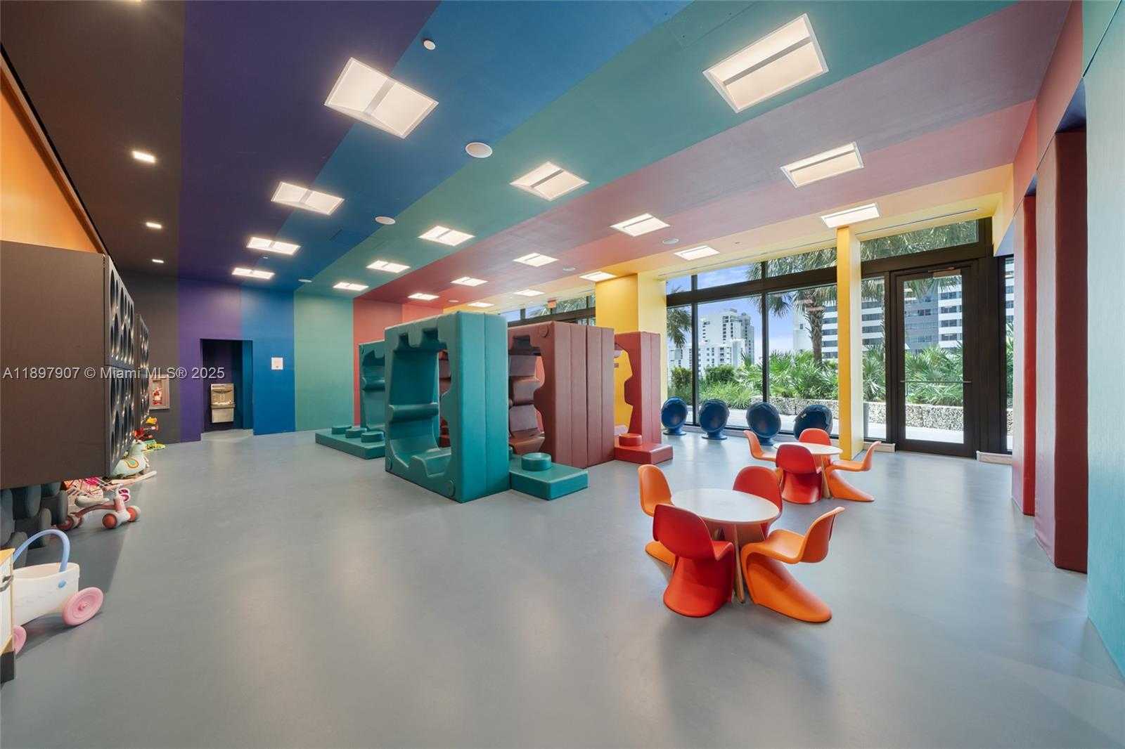 Small Image of 88 SOUTH WEST 7TH ST #3910, Miami Number 36