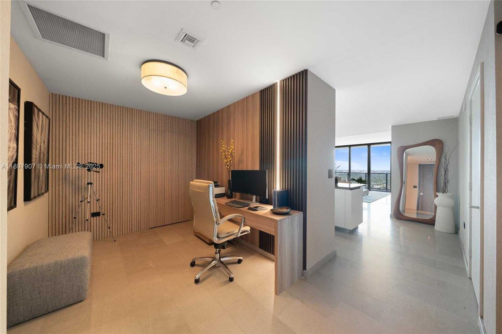 Small Image of 88 SOUTH WEST 7TH ST #3910, Miami Number 4