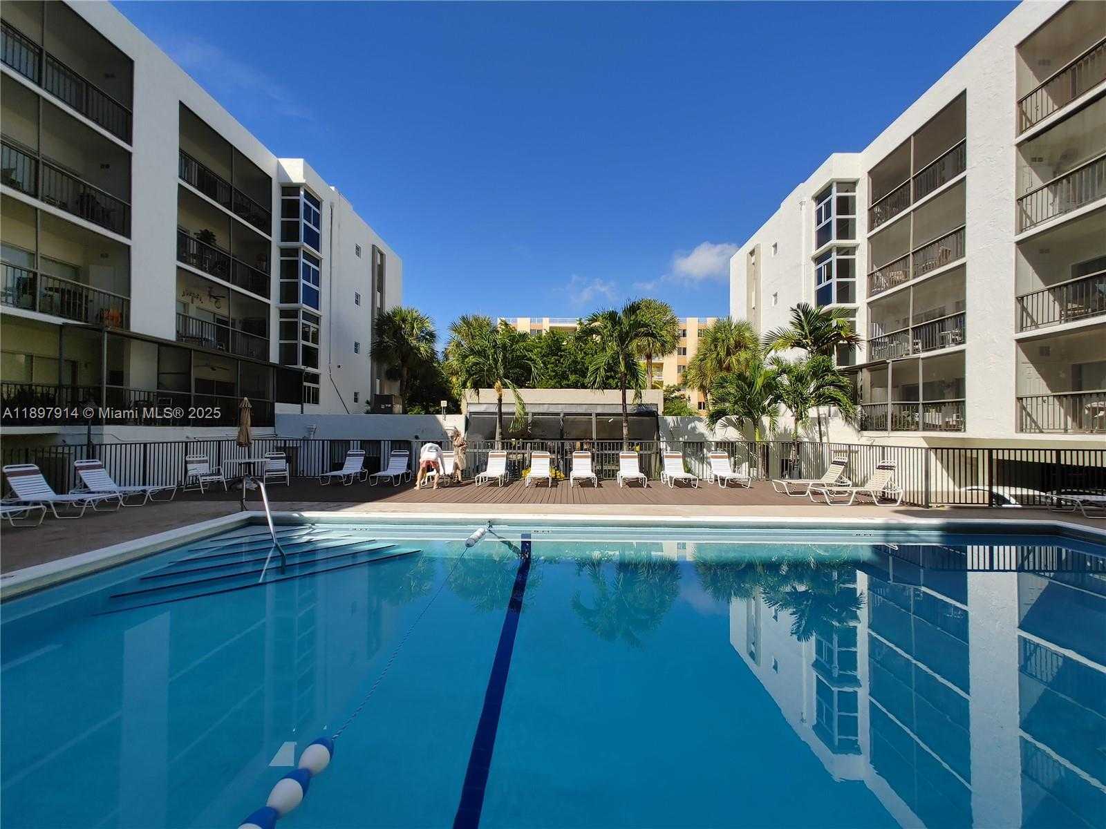 Small Image of 201 178TH DR #340, Sunny Isles Beach Number 2