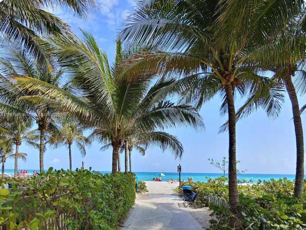 Small Image of 201 178TH DR #340, Sunny Isles Beach Number 21