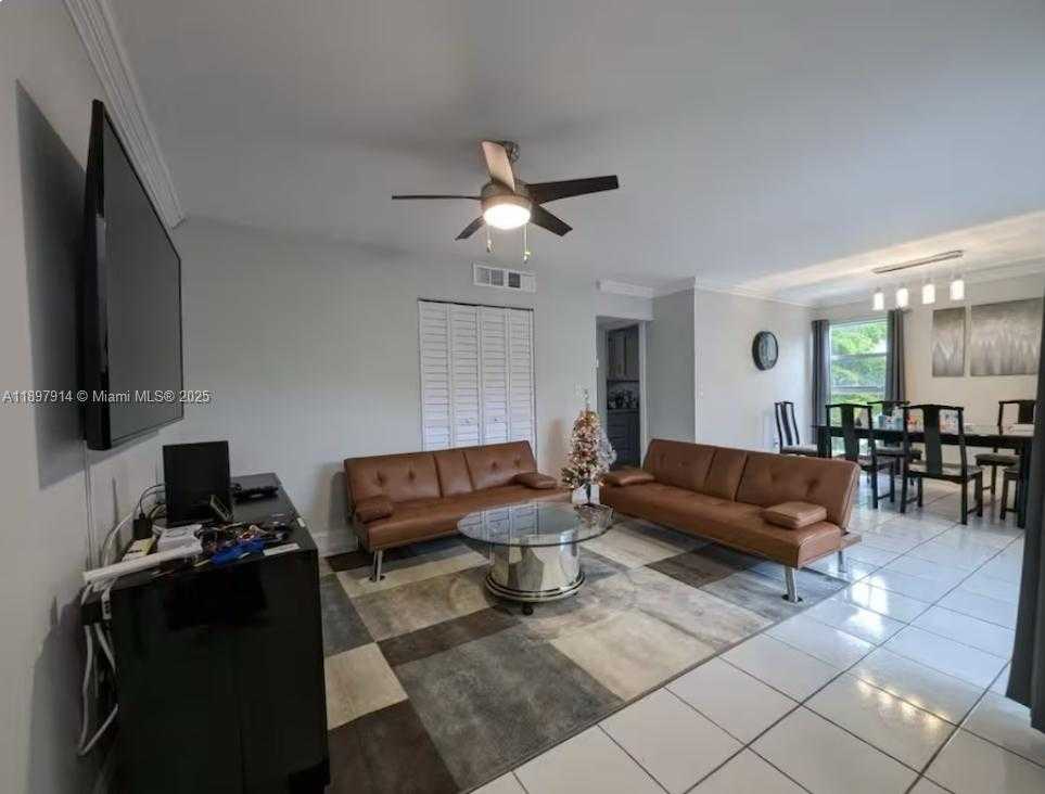 Small Image of 201 178TH DR #340, Sunny Isles Beach Number 6