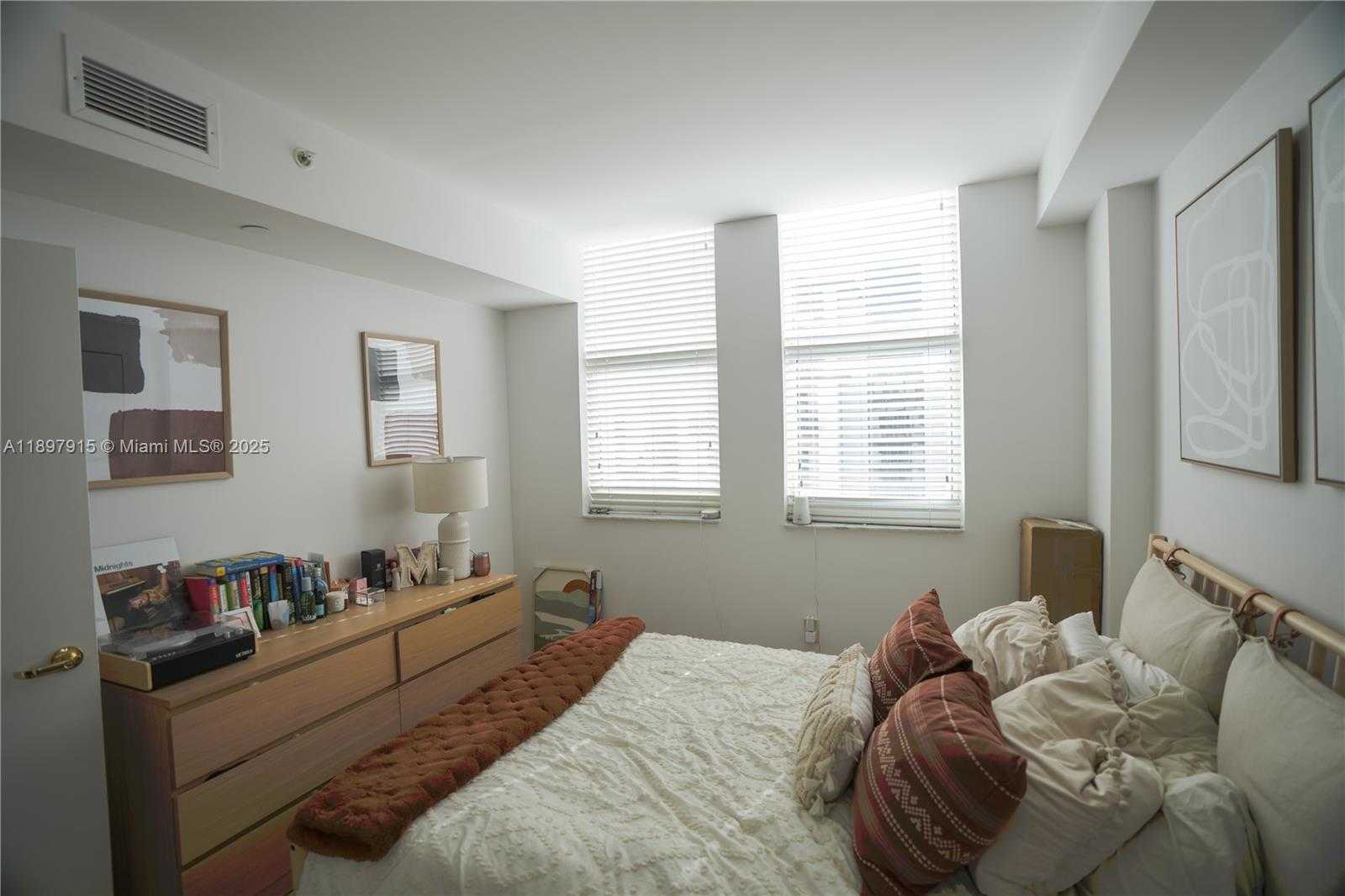 Small Image of 4100 SALZEDO ST #916, Coral Gables Number 10