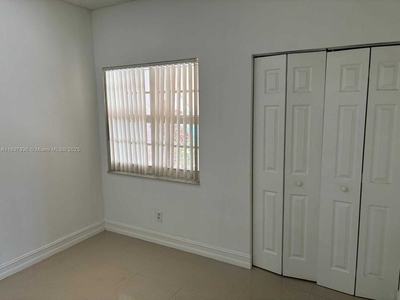 Small Image of 620 CYPRESS CLUB WAY #I13, Deerfield Beach Number 10