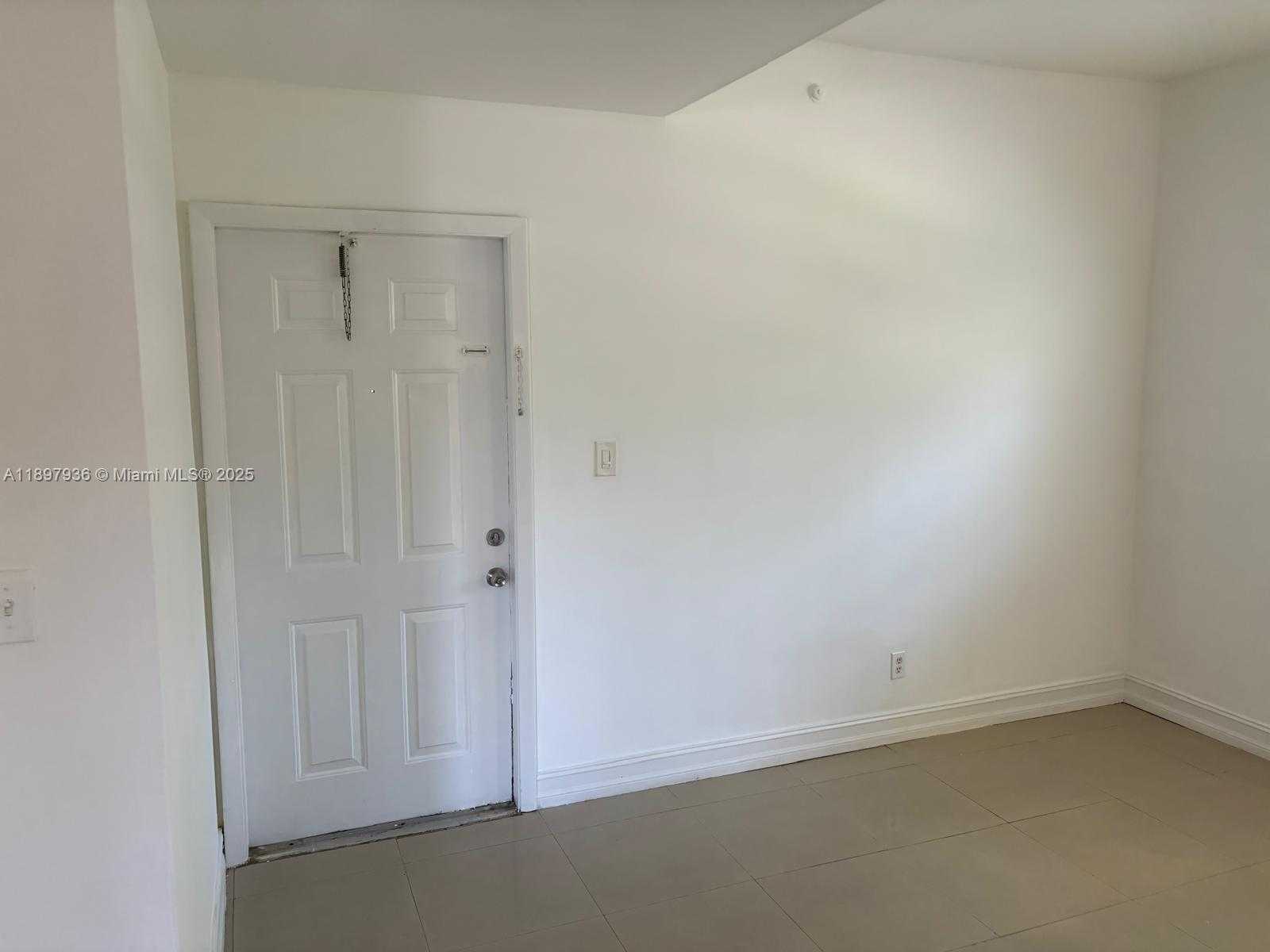 Small Image of 620 CYPRESS CLUB WAY #I13, Deerfield Beach Number 12