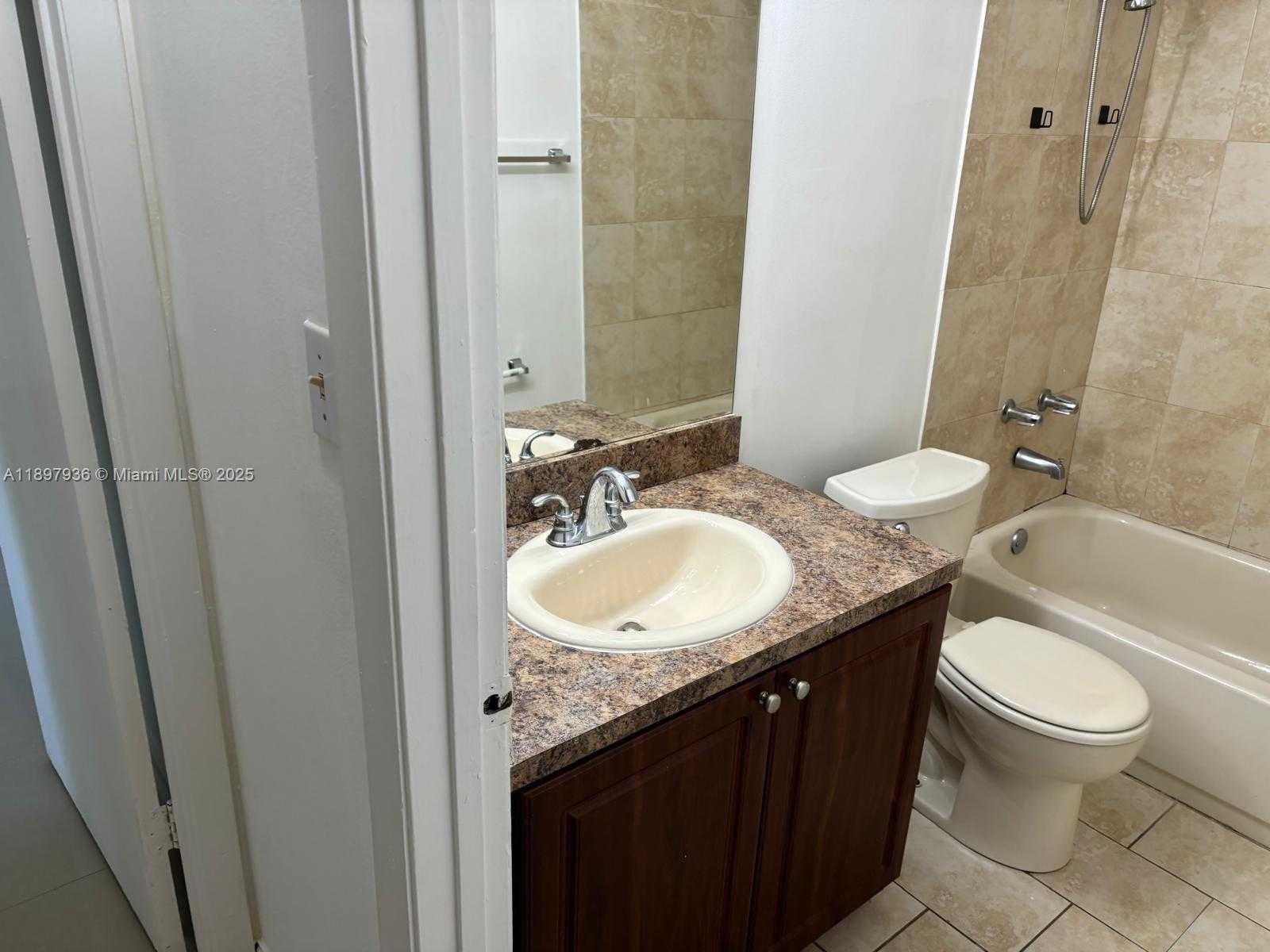 Small Image of 620 CYPRESS CLUB WAY #I13, Deerfield Beach Number 14
