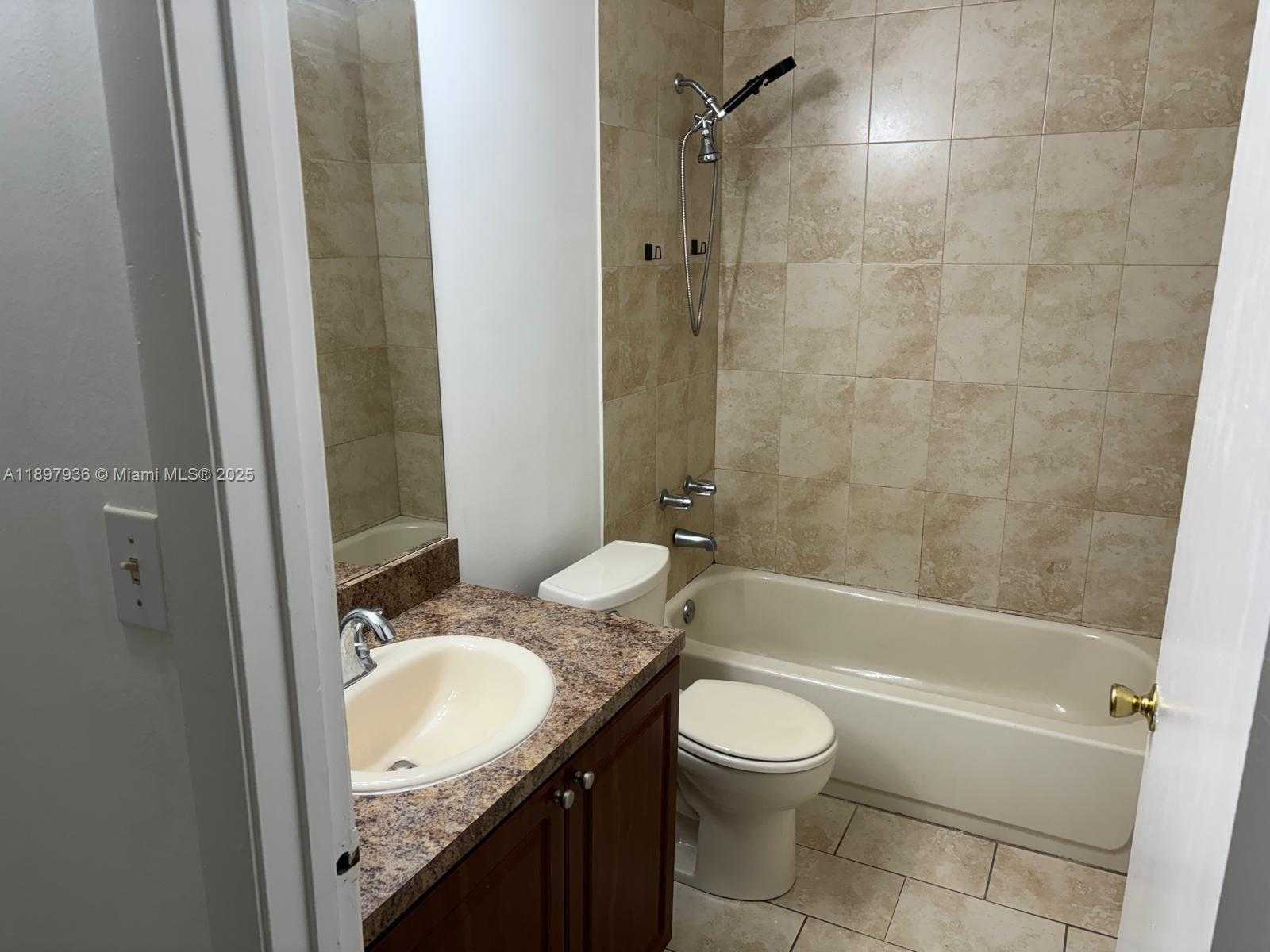 Small Image of 620 CYPRESS CLUB WAY #I13, Deerfield Beach Number 17