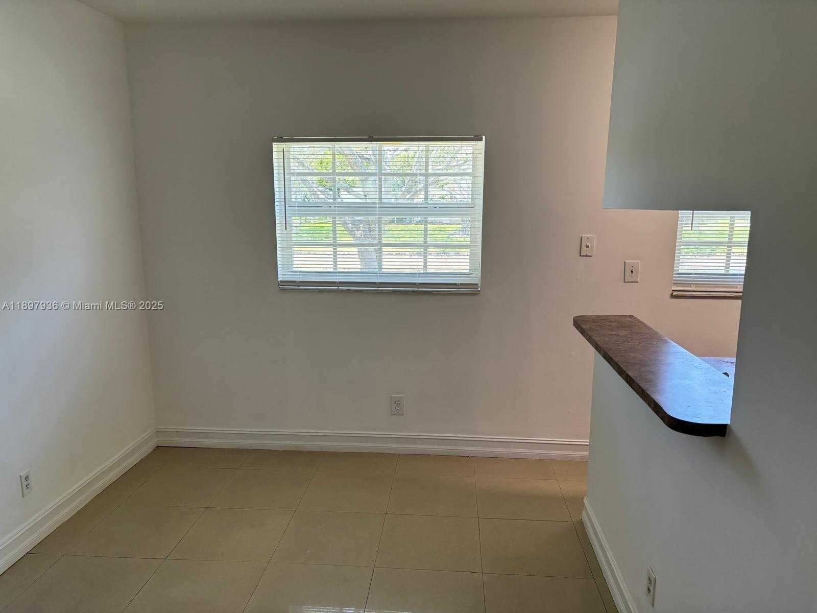 Small Image of 620 CYPRESS CLUB WAY #I13, Deerfield Beach Number 6