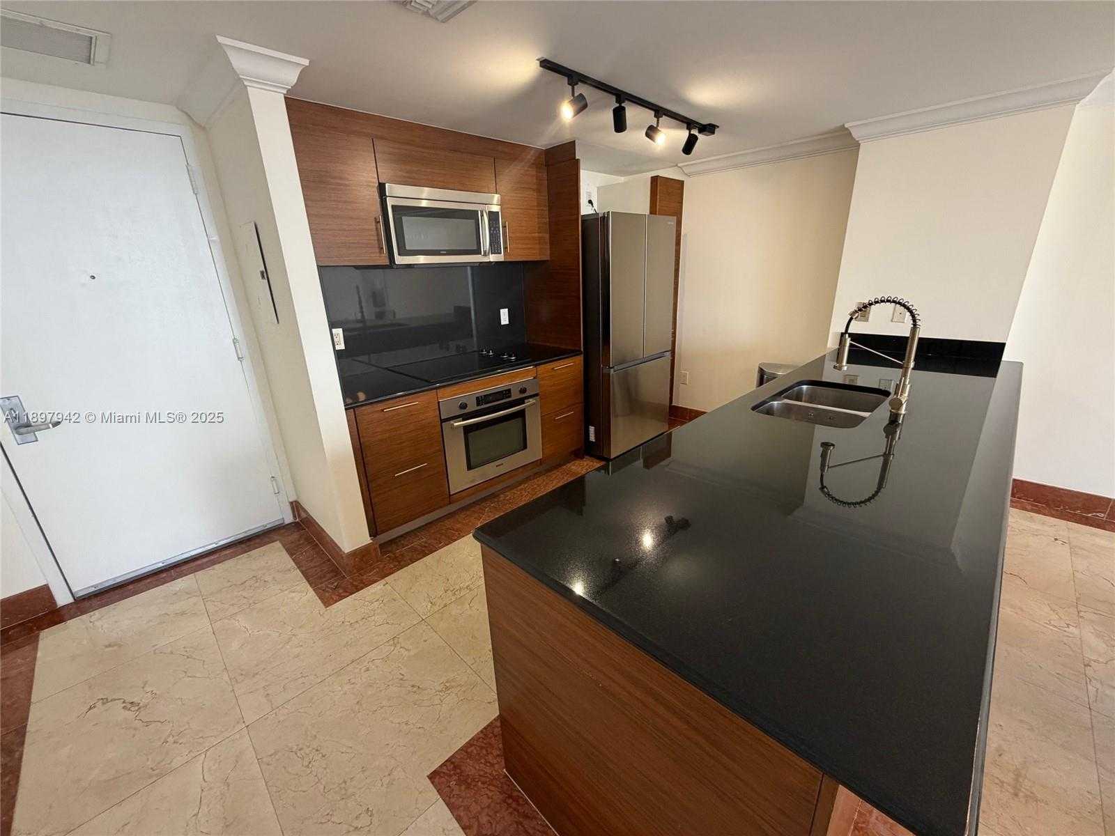 Small Image of 50 BISCAYNE BLVD #5211, Miami Number 4
