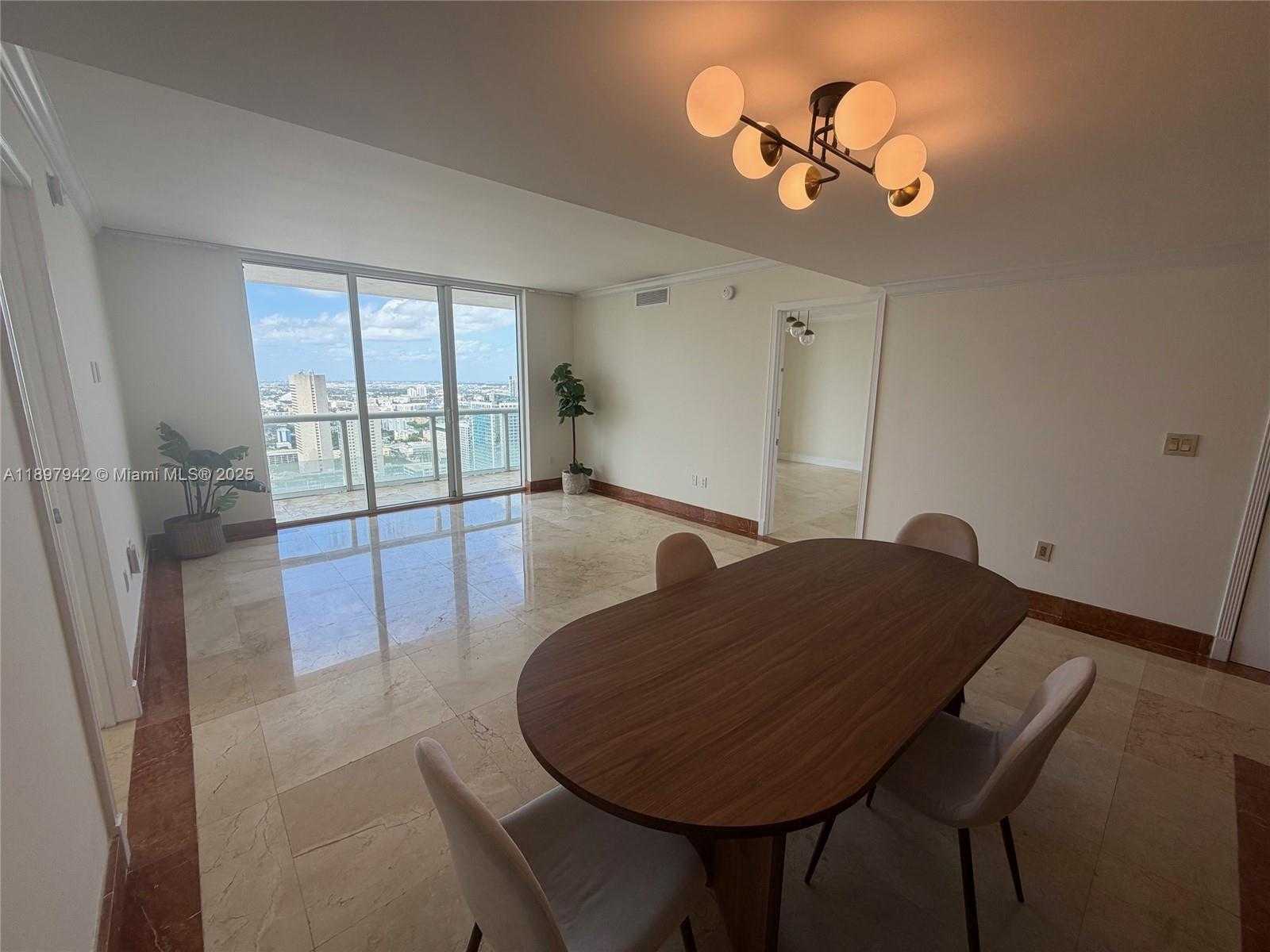 Small Image of 50 BISCAYNE BLVD #5211, Miami Number 7