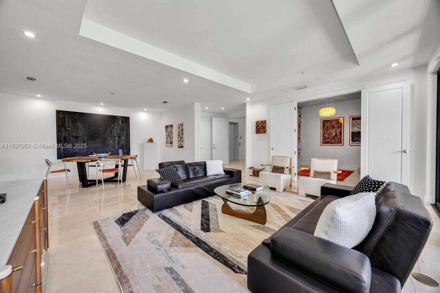 Small Image of 718 VALENCIA AVE #207, Coral Gables Number 10