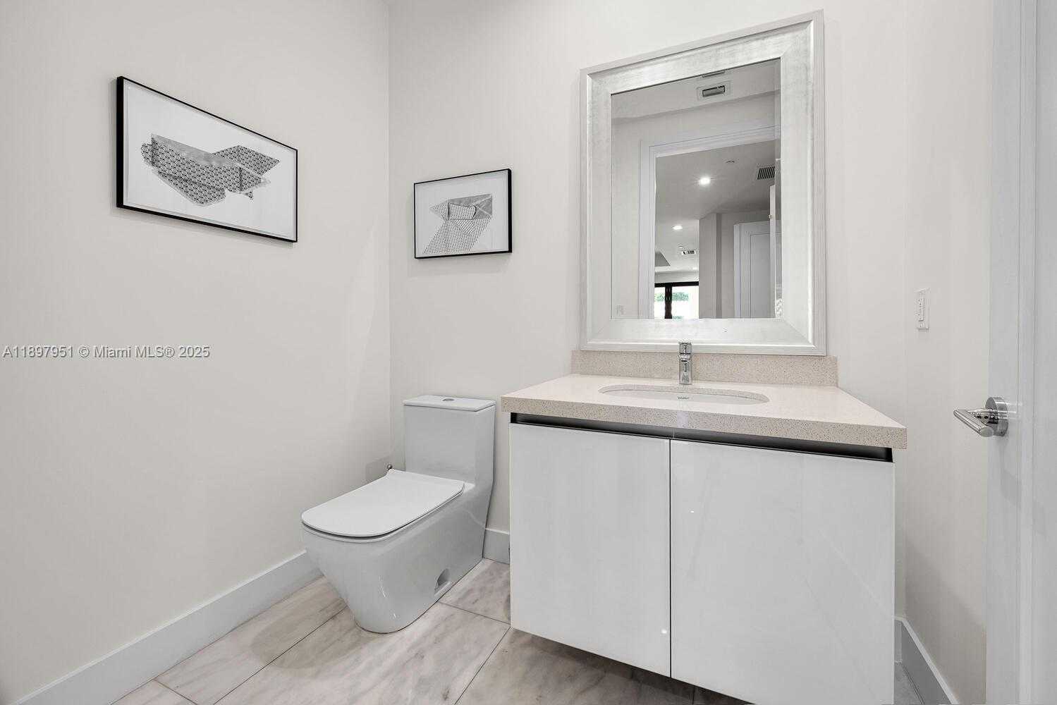 Small Image of 718 VALENCIA AVE #207, Coral Gables Number 12