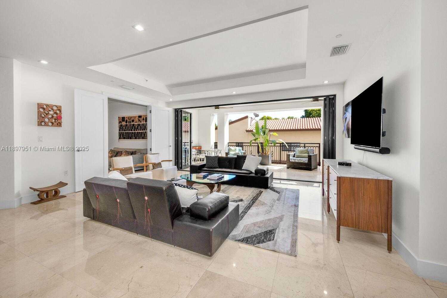Small Image of 718 VALENCIA AVE #207, Coral Gables Number 15