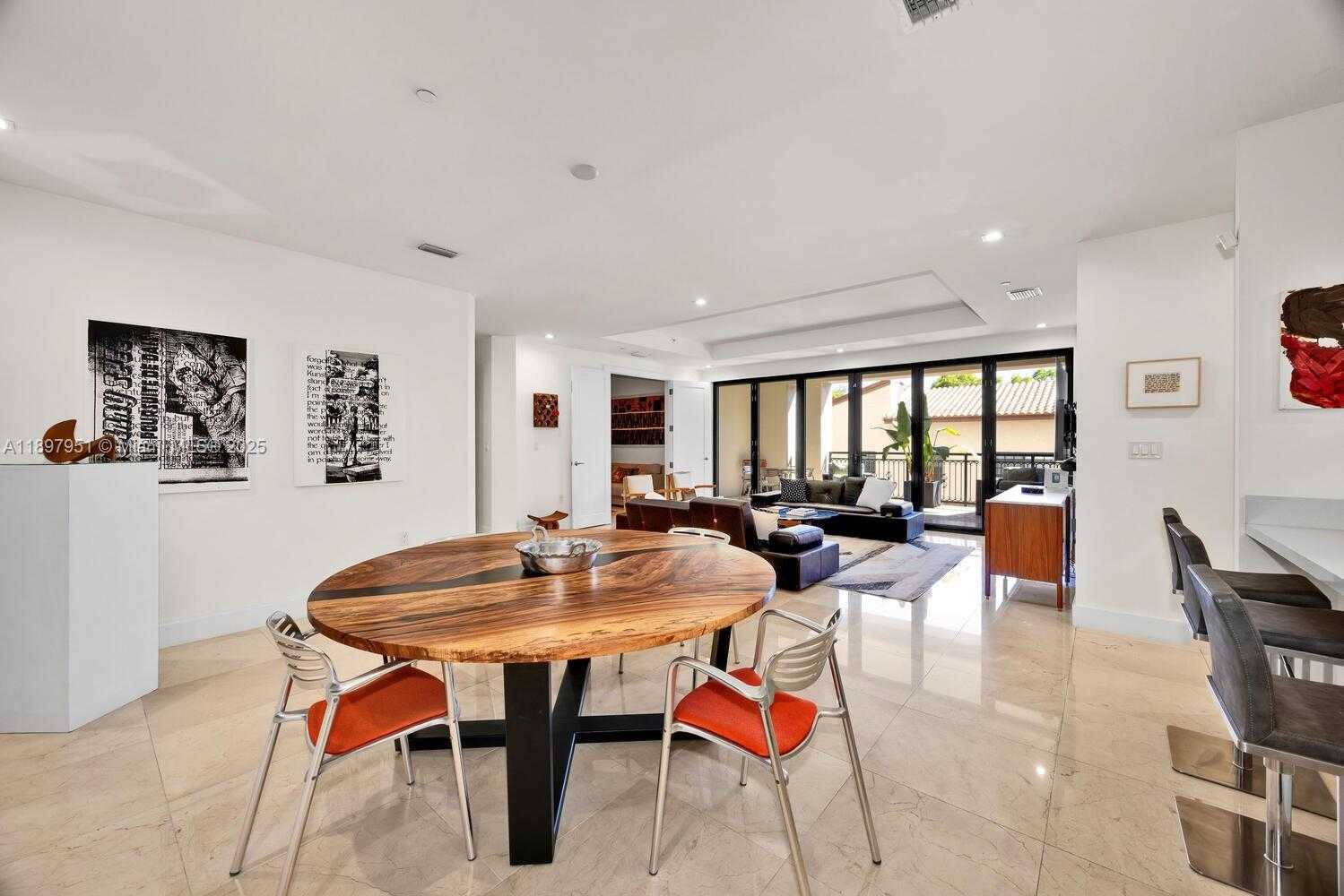 Small Image of 718 VALENCIA AVE #207, Coral Gables Number 19