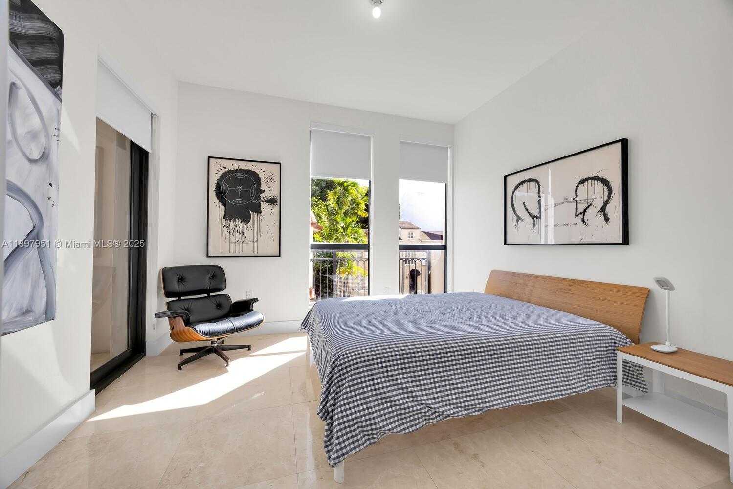 Small Image of 718 VALENCIA AVE #207, Coral Gables Number 23