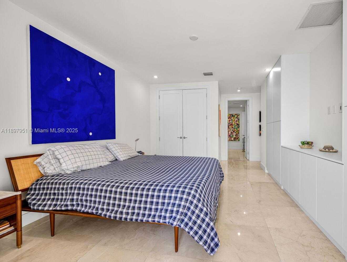 Small Image of 718 VALENCIA AVE #207, Coral Gables Number 27