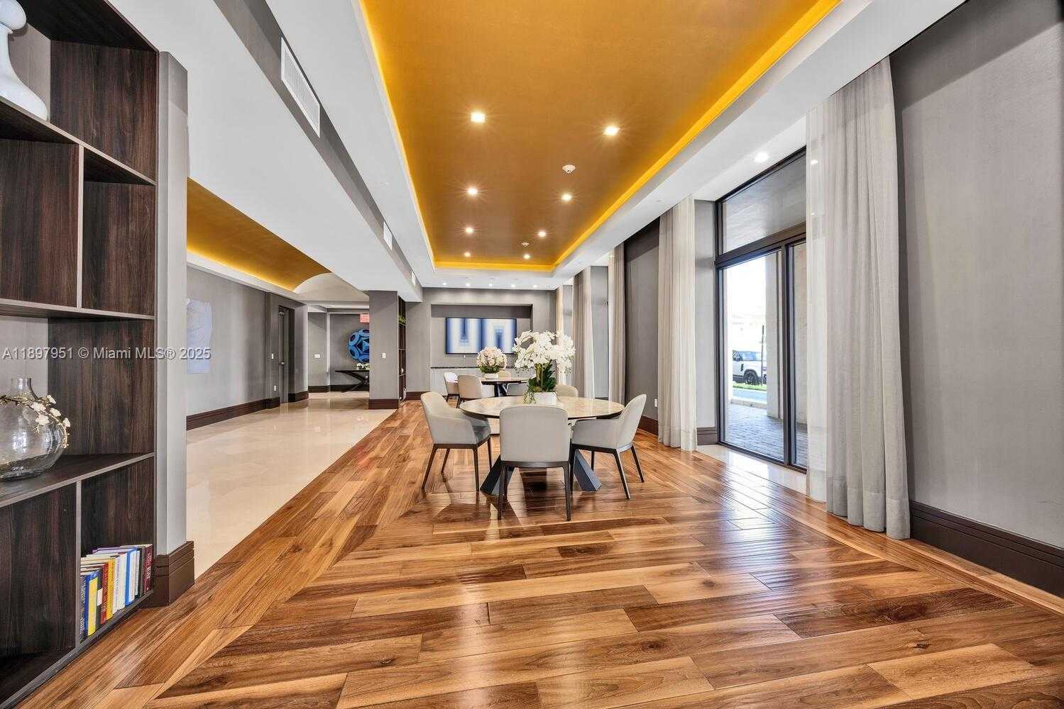 Small Image of 718 VALENCIA AVE #207, Coral Gables Number 30
